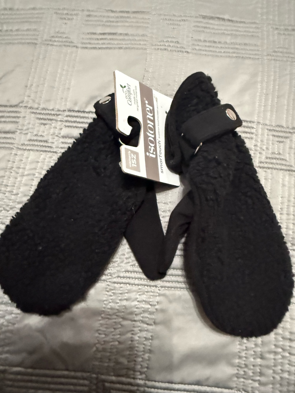 Women's isotoner Water Repellent Berber & Fleece Touchscreen Mittens. NWT